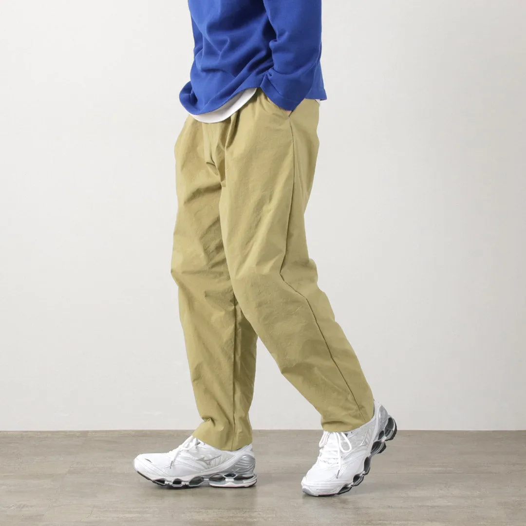 AND WANDER / Nylon Chino Tucked Tapered Pants