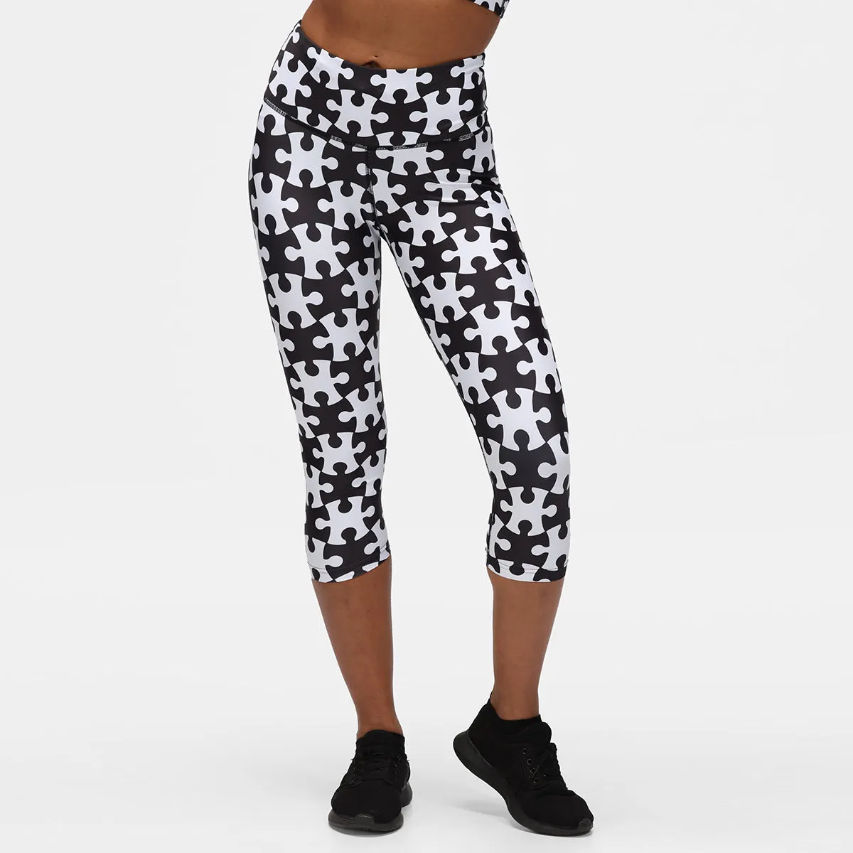 Monochrome Jigsaw Capri