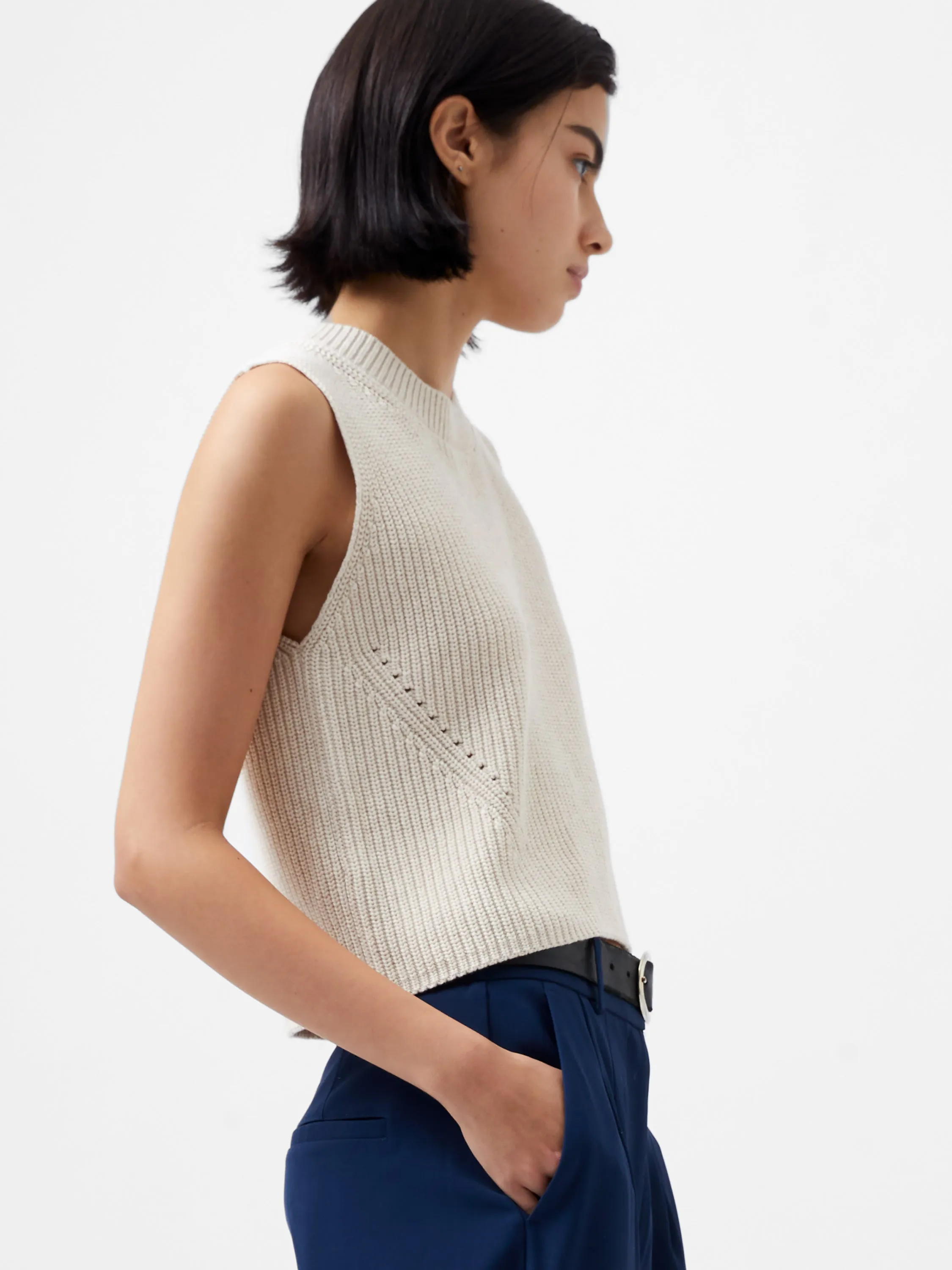 Mozart Knit Crew Neck Sleeveless Vest