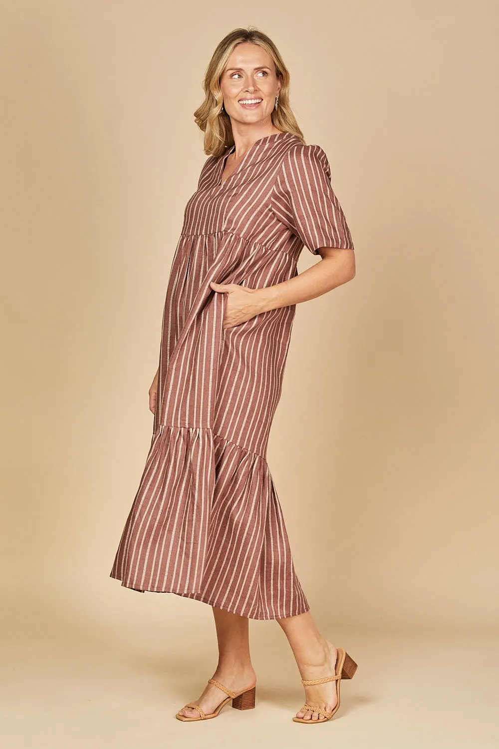 Sabre Linen V-Neck Dress in Nutmeg