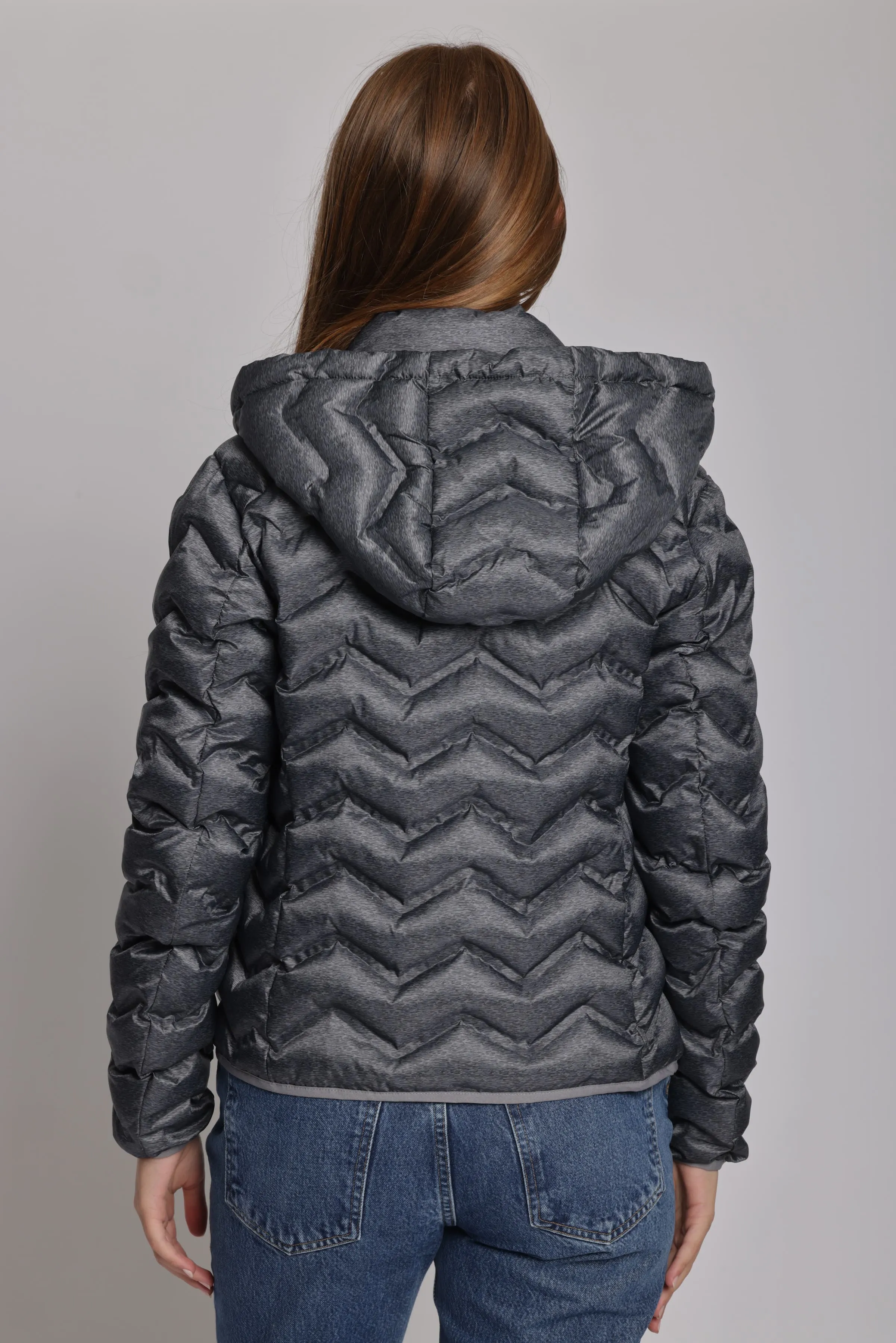 Women's packable puffer jacket in dark heather grey