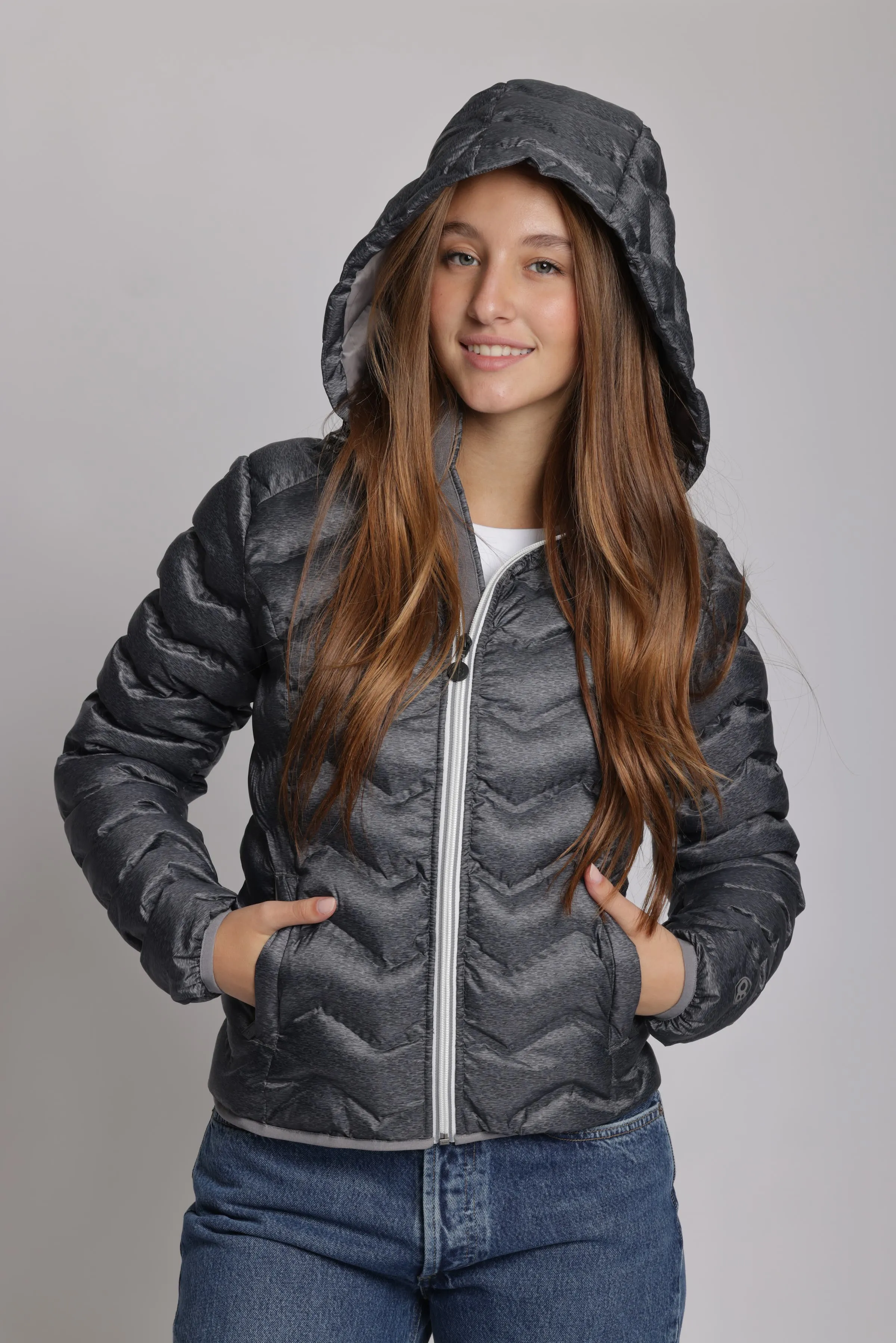 Women's packable puffer jacket in dark heather grey